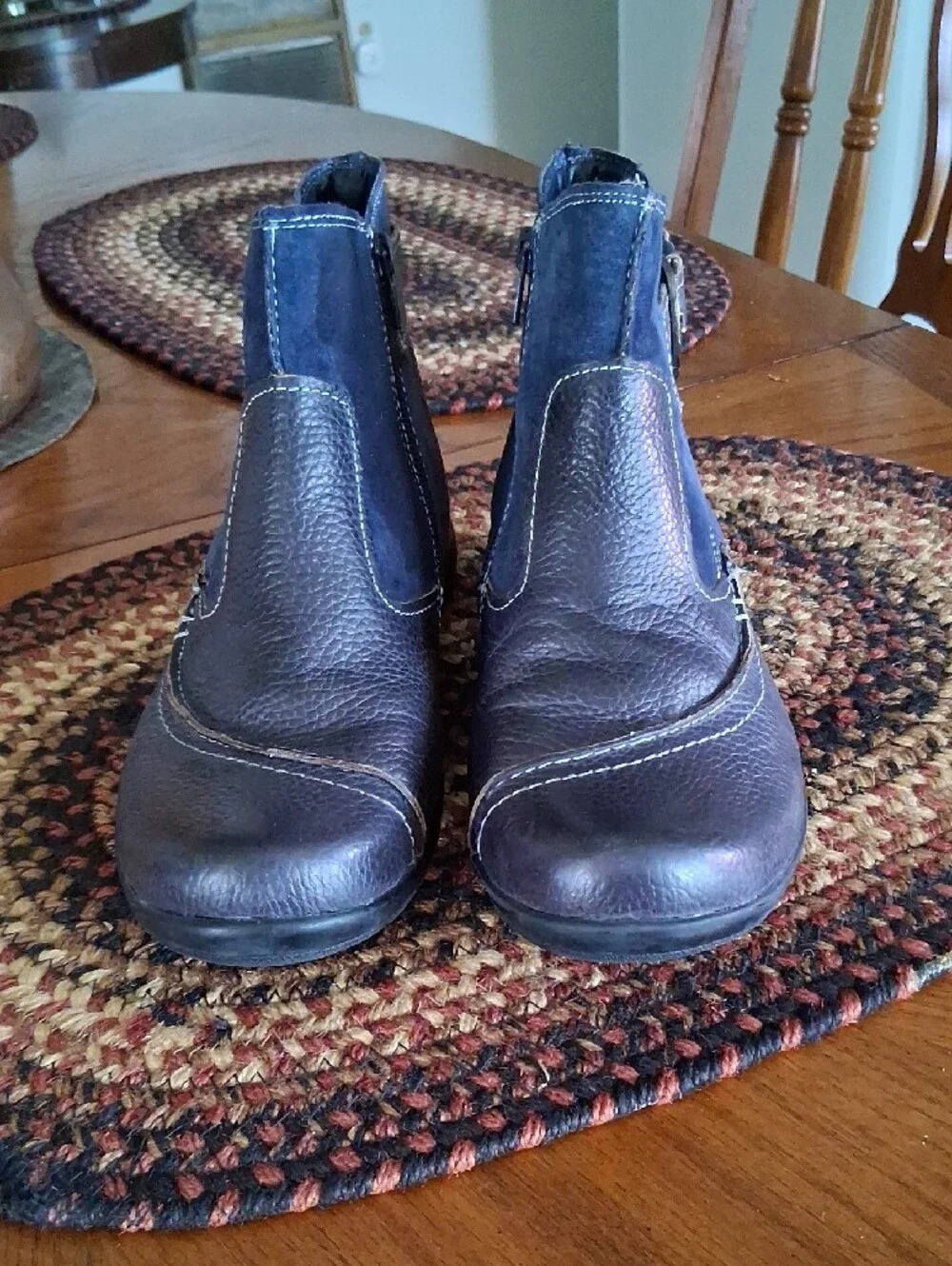 Earth Origins Navy Suede Leather Ankle Boots Sz.8.5